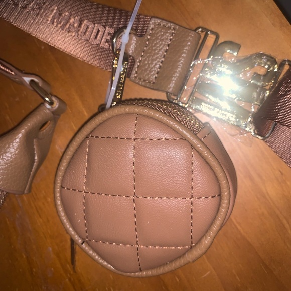 STEVE MADDEN - Brown BMELA Crossbody with AirPod Case - Picture 2 of 6